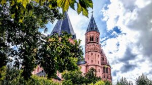 Die bewegte Geschichte von Mainz: Von den Anfängen bis heute 1 dom zu mainz edited