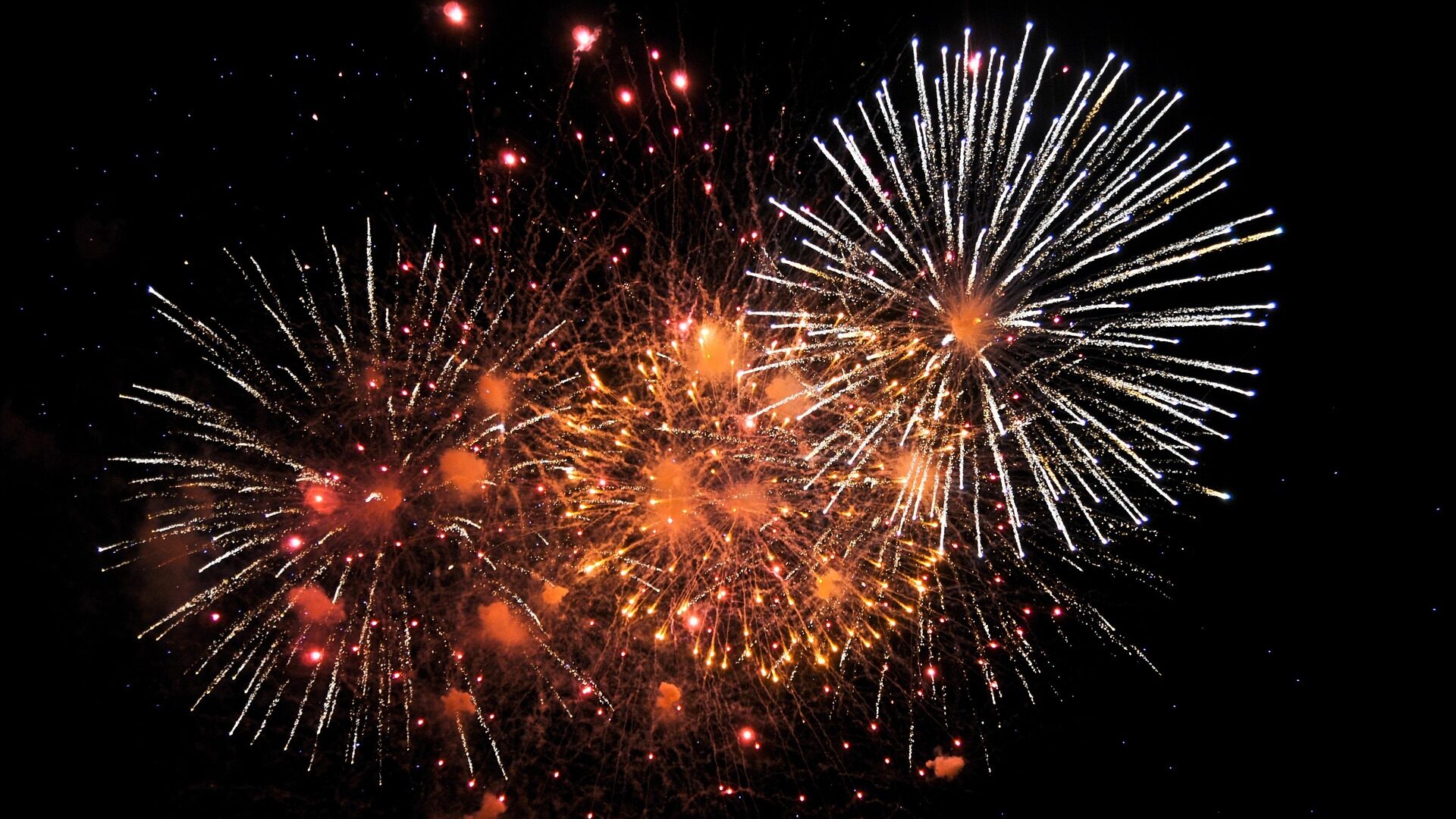 Mainfest Frankfurt am Main 2026 – Das Volksfest am Fluss 4 Großes Feuerwerk zum Abschluss des Mainfestes.