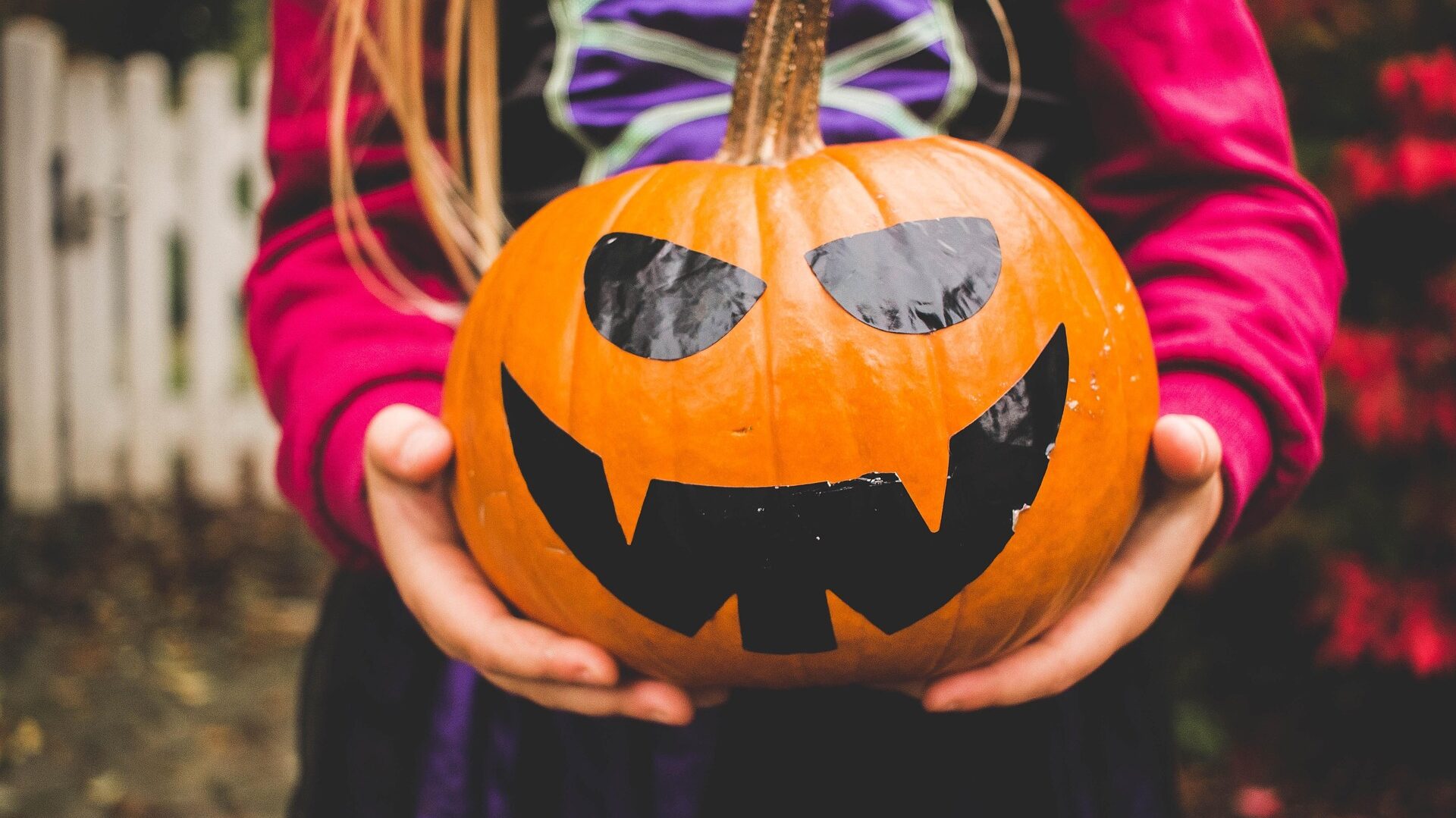 Halloween in Mainz - gruseliger Spaß für Klein und Groß 4 halloween maedchen kuerbis edited