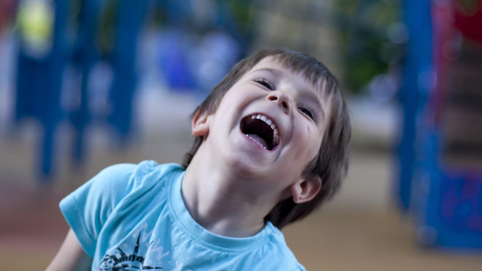 Mainz mit Kindern: Die schönsten Ausflüge, Spielplätze & Schlechtwetter-Tipps 2 Auf den großen Spielplätzen der Parks können Kinder ungestört toben.