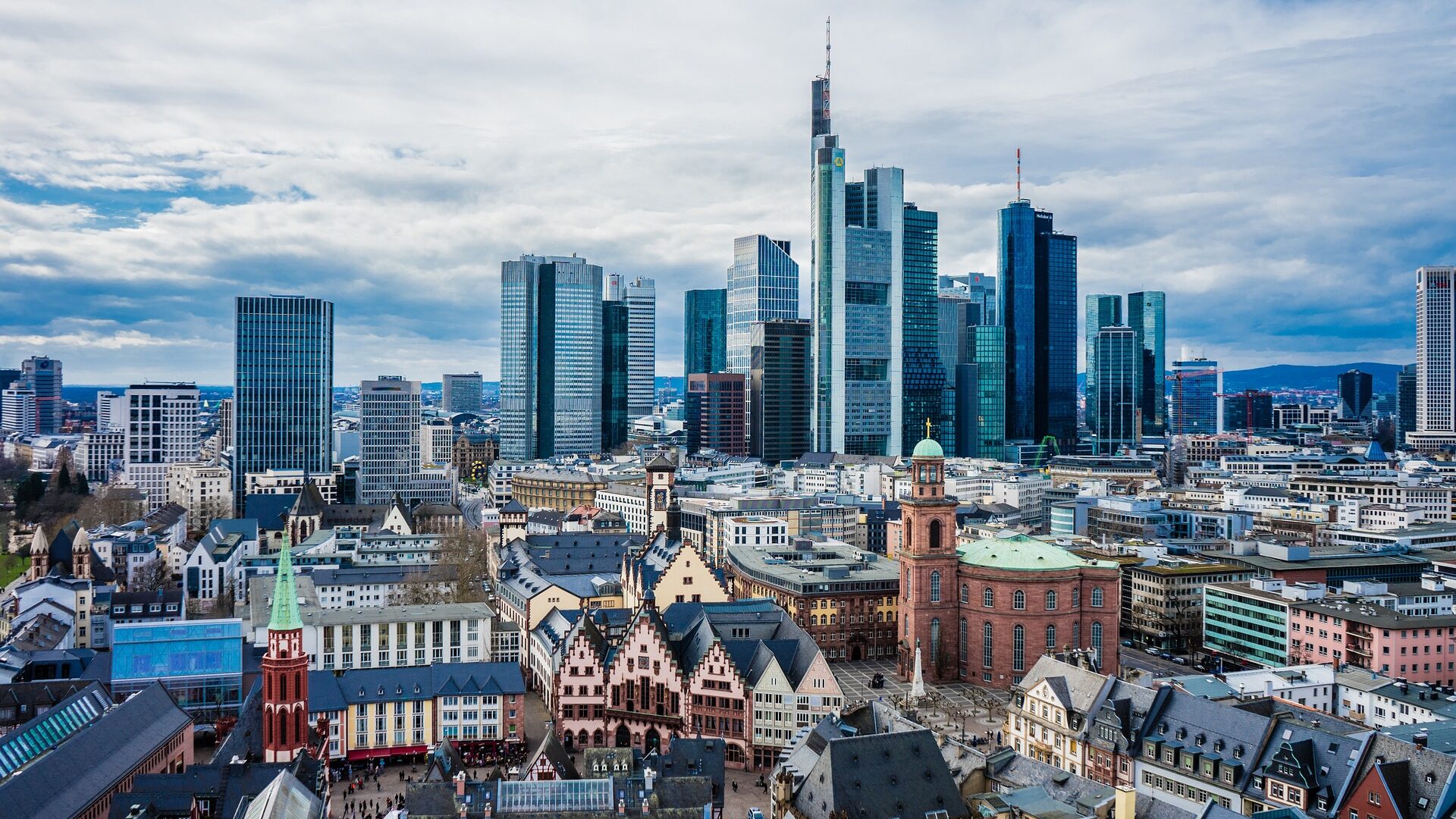 Das Rhein-Main-Gebiet - Die 10 Top Ausflugsziele & mehr 1 Im Rhein-Main-Gebiet ist Frankfurt die wirtschaftsstärkste Stadt.