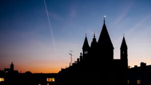 Mainzer Dom: 1000-jähriges Wahrzeichen im Herzen der Stadt 1 mainz dom nacht edited